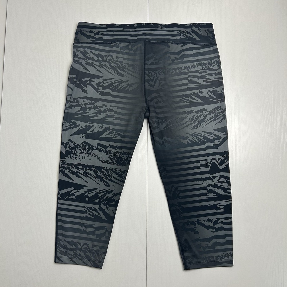 Nike Leggings Womens 2X Black Gray Striped Dri-FIT Stretch Cropped 22" Inseam - Picture 2 of 6
